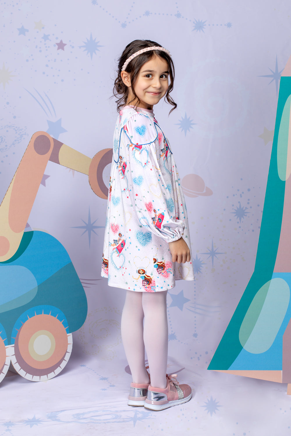 Кадифена кремава туника Cosmic girls с дълги ръкави и принт