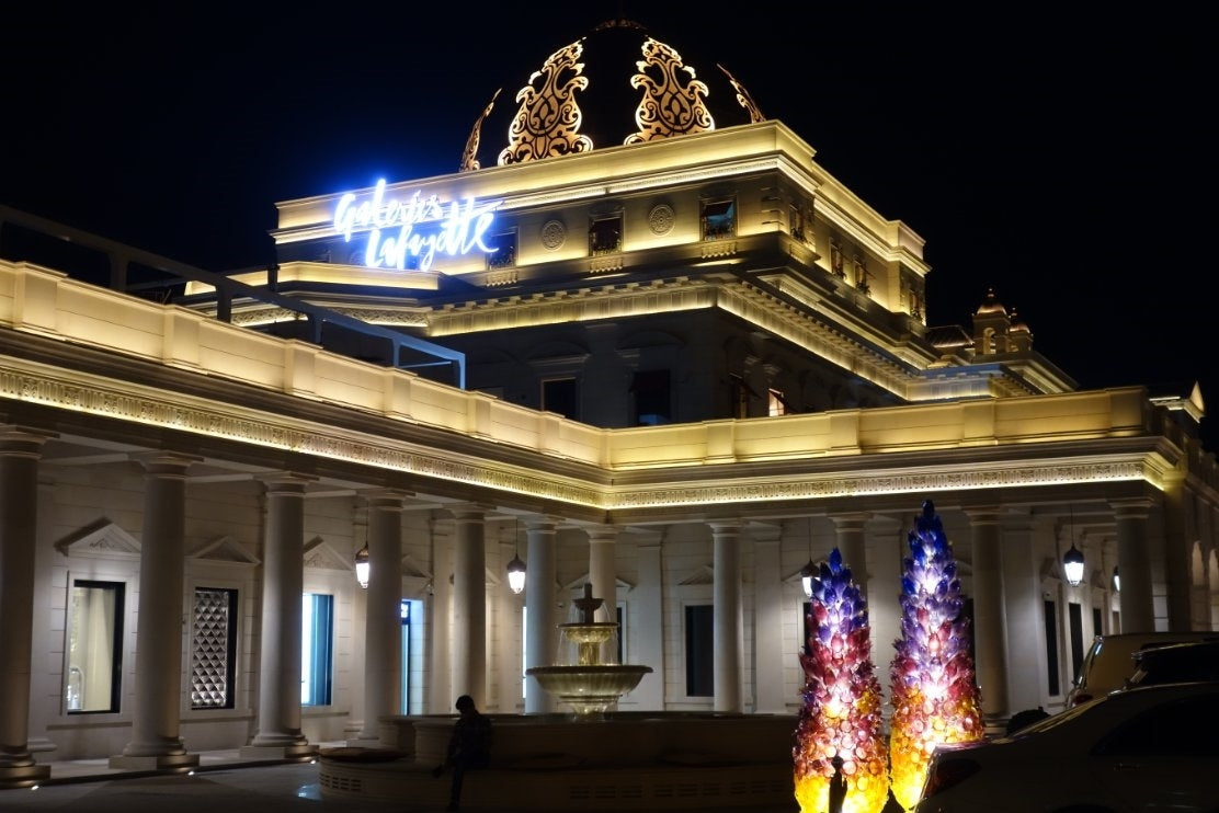 EIRENE в Les Galeries Lafayette, Доха